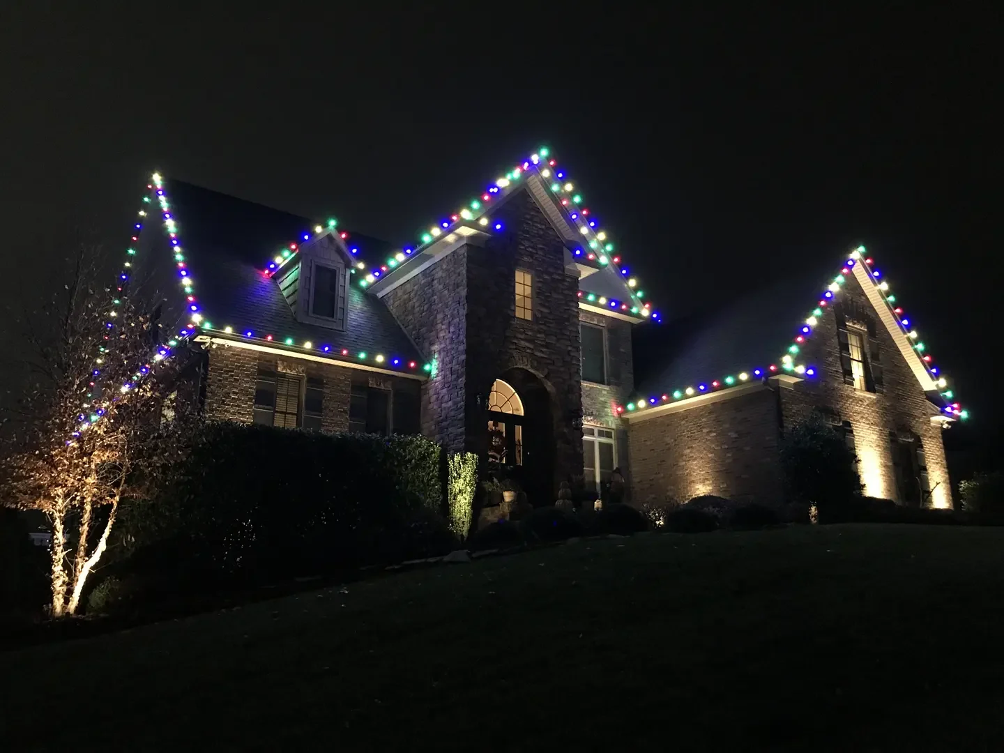 Christmas Light Installation in Louisville, Tennessee