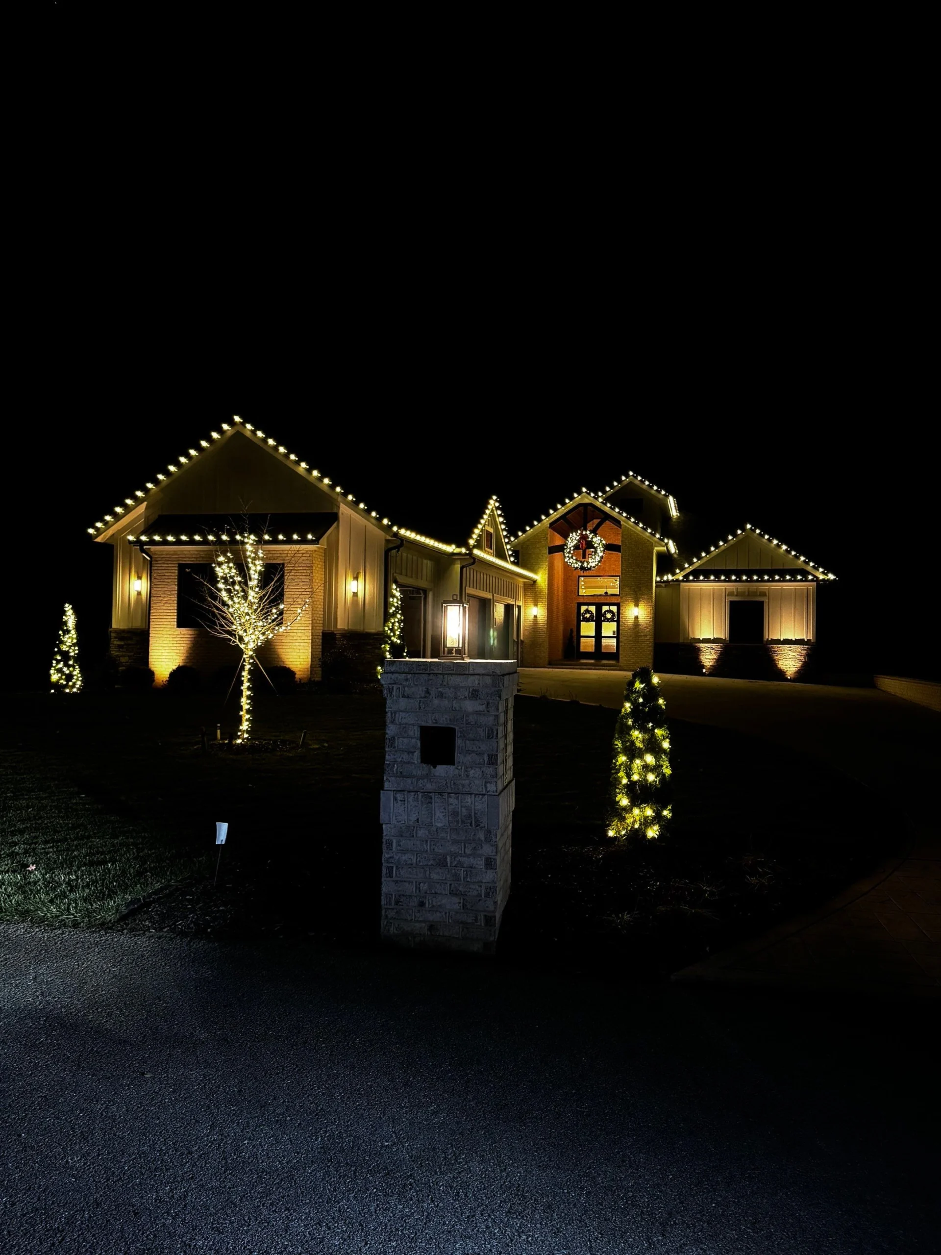 Christmas Light Installation in Louisville, TN