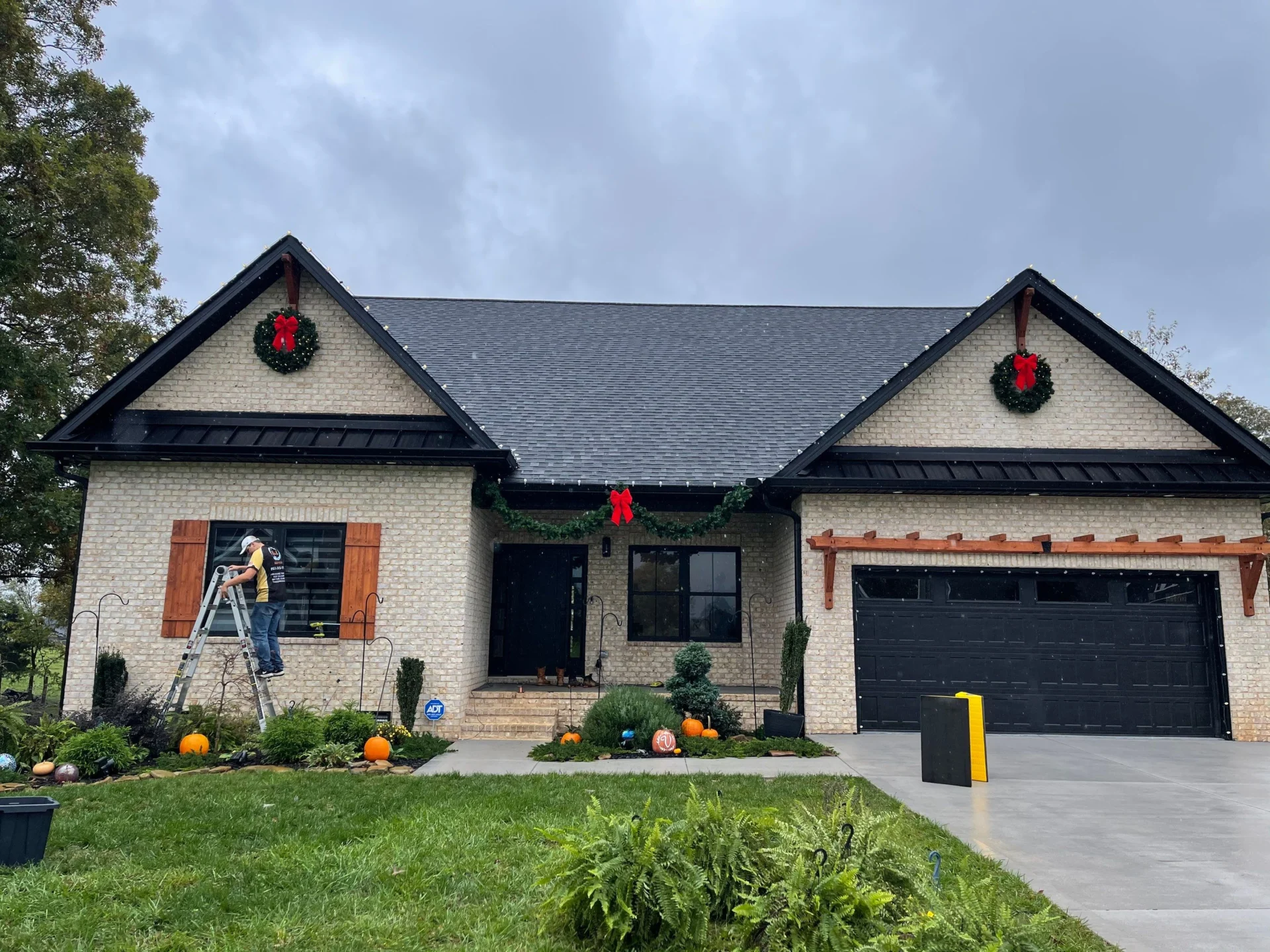 Christmas light installation Seymour, TN