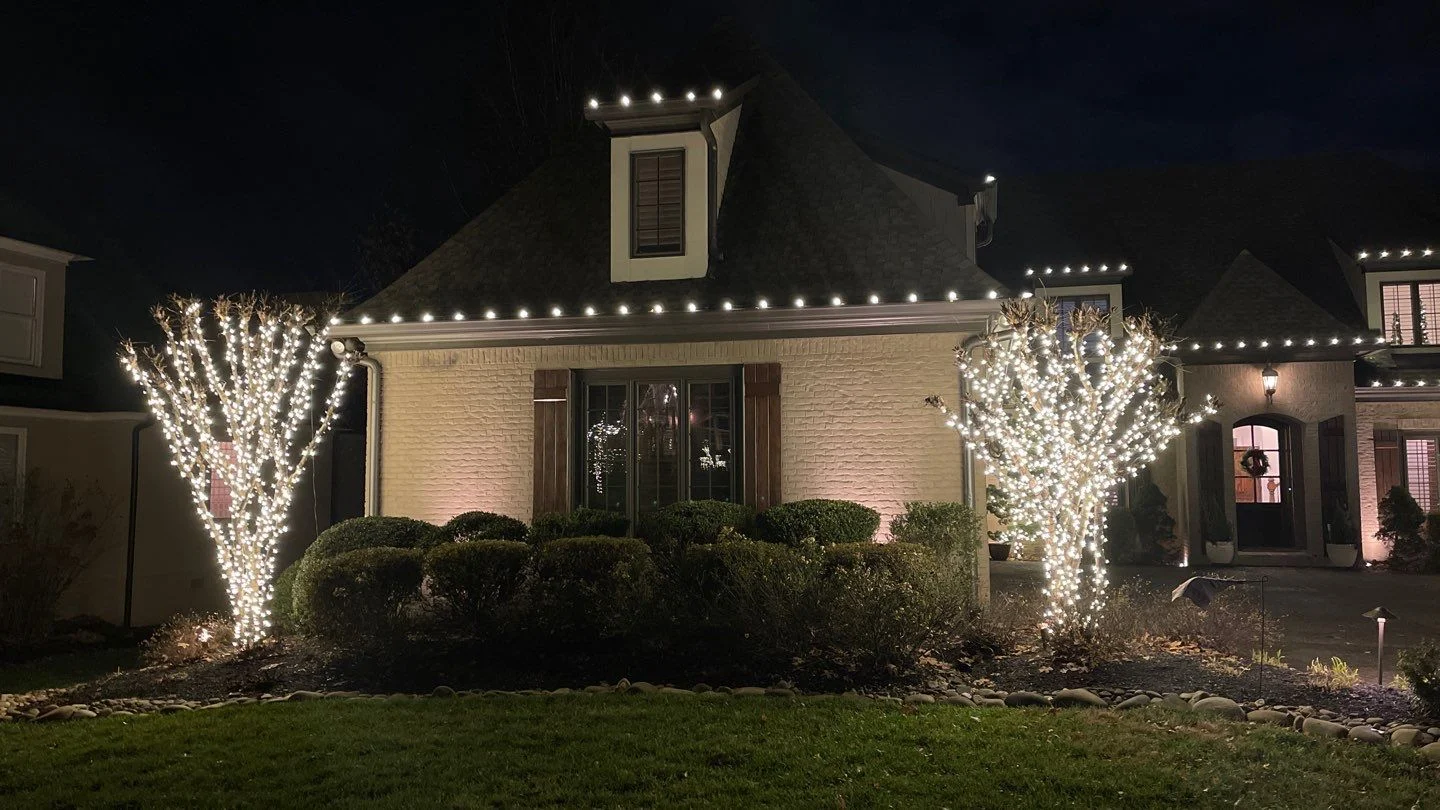 Christmas lights installation in Knoxville 37922